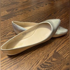 LIKE NEW - Nine West Almond-Toe Leather Metallic Flats 8.5